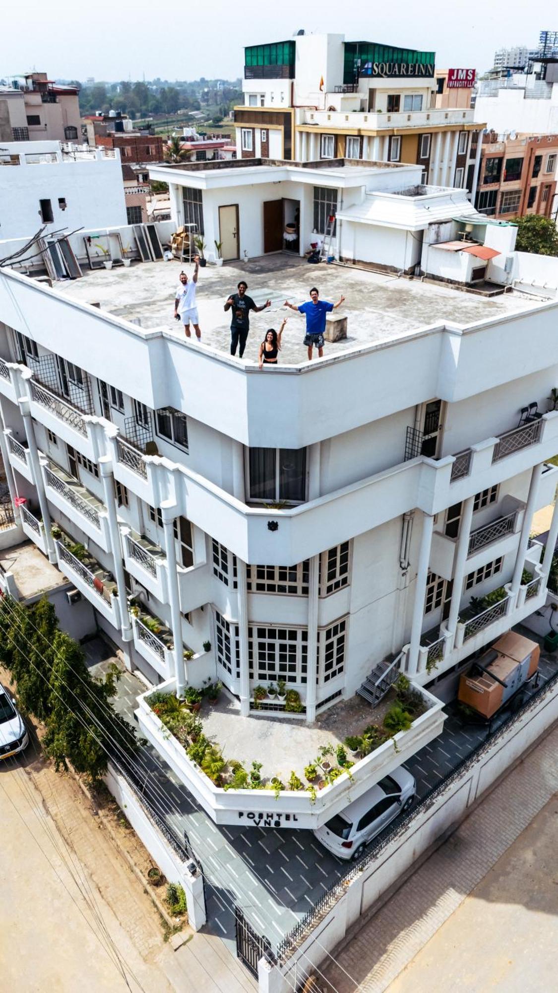 Poshtel Vns Apartment Varanasi Exterior foto